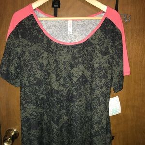 Lularoe Classic Tee 2x